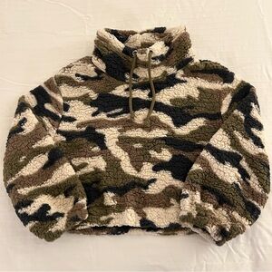 Wild Fable Camo Sherpa Pullover